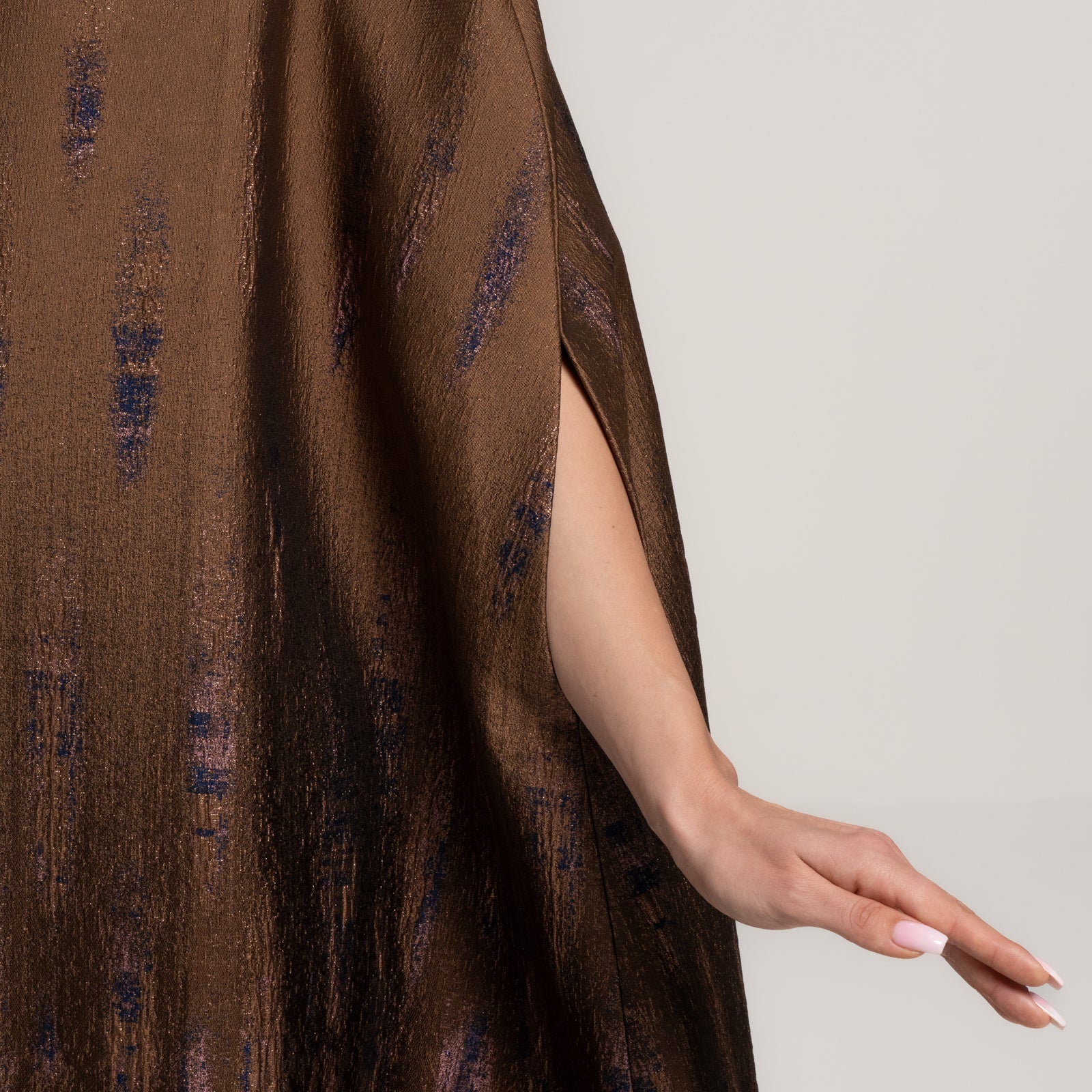 Brocade Sukoon Abaya with Ripple Threads