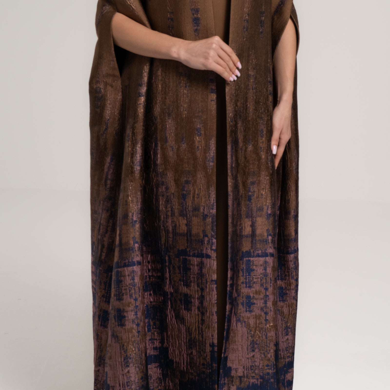 Brocade Sukoon Abaya with Ripple Threads