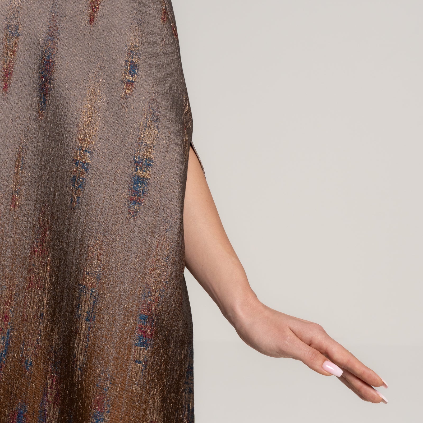 Brocade Sukoon Abaya with Ripple Threads