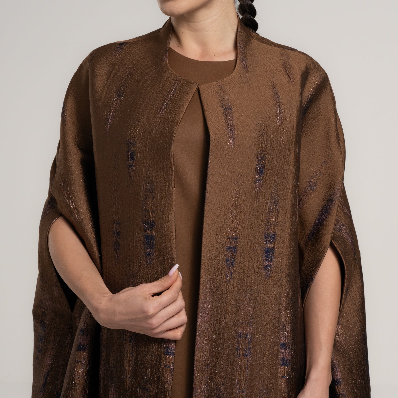 Brocade Sukoon Abaya with Ripple Threads